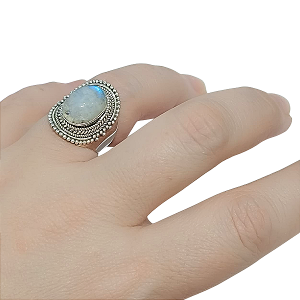 Anel de Prata Indiano com Pedra da Lua Natural Oval