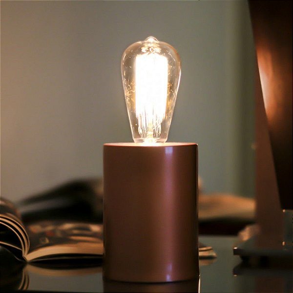 Abajur Tube Vertical Tubular Metal Vermelho 14x10cm Golden Art 1x Lâmpada E27 Bivolt M4014 Mesas e Balcões