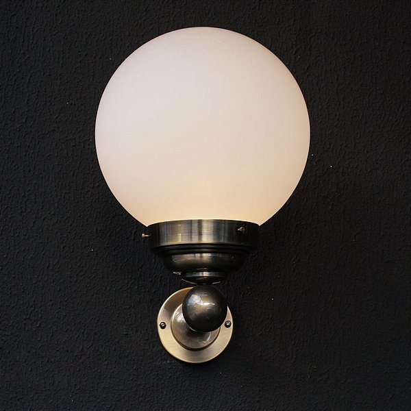 Arandela Fera Vintage Esfera Vidro Fosco Metal 47x43cm Golden Art 1x Lâmpada E27 Bivolt P762 Entradas e Corredores