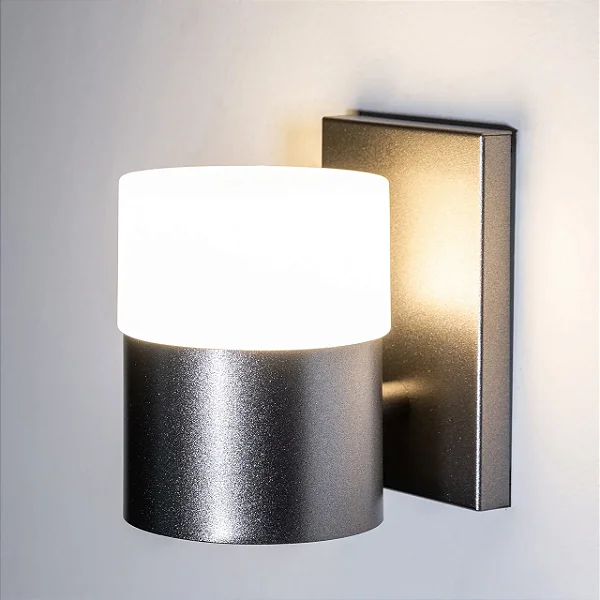 Arandela Dama Munclair Iluminação – Studio Design 8x11x11,5cm com Vidro Ø8cm 2402