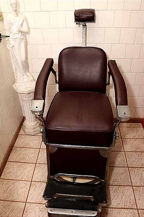 Cadeira De Barbeiro Unicos Fabricantes Antiga Caminamile