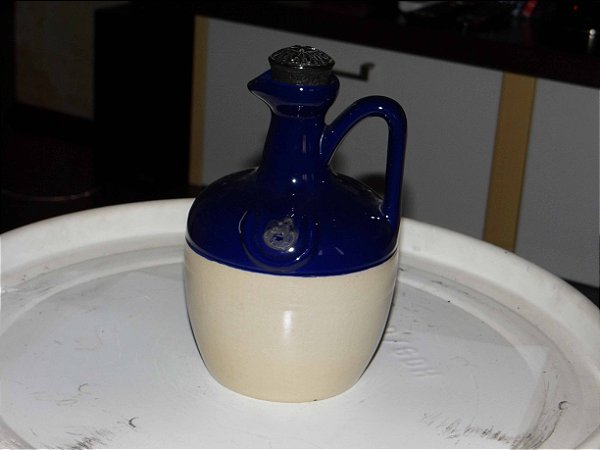 Garrafa Whisky Cerâmica Esmaltada Azul