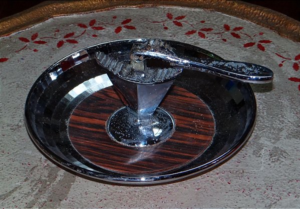 Quebra Nozes Metal Cromado Vintage