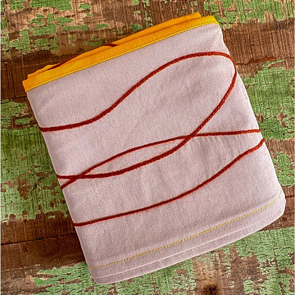 Toalha de mesa de tricoline – 1,45 x 1,45 m com barra com colorida e bordado