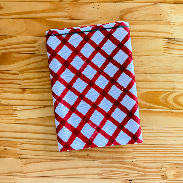 Trilho de Mesa Hidrorrepelente Xadrez Vermelha – 1,45 x 0,45 m