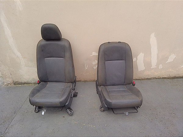 Bancos Dianteiros Sem Encosto Cabeça Toyota Yaris Xls 19/20