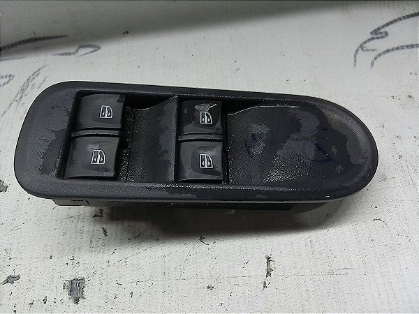 Botao Comando Vidro Dianteiro Esquerdo  Oroch 17 18 19 20
