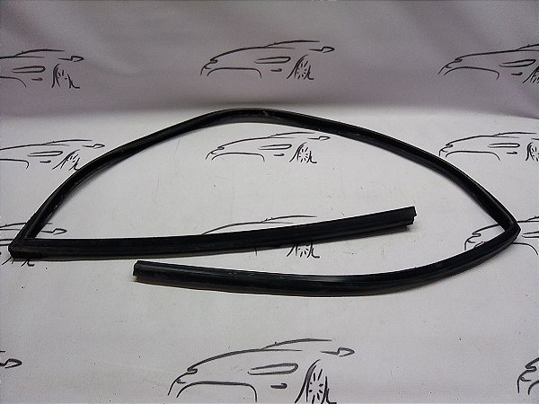 Borracha Contorno Porta Dianteira Esq New Fiesta 15 16 17 18