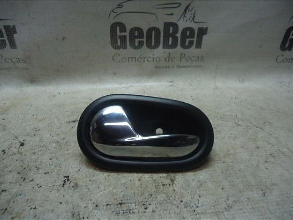 Maçaneta Interna Traseira Esquerda Sandero Logan 15/16