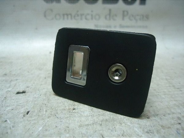 Moldura Do Usb Com Auxiliar Ford Ecosport 16/17 Original