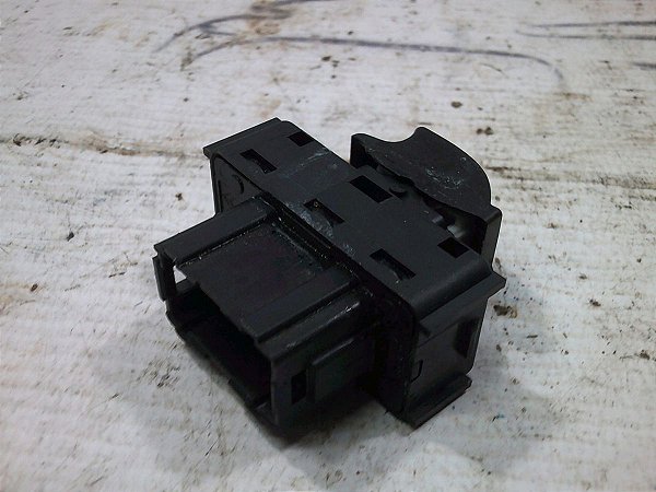 Botao Comando Vidro Traseiro Esquerdo Citroen C3 14/15