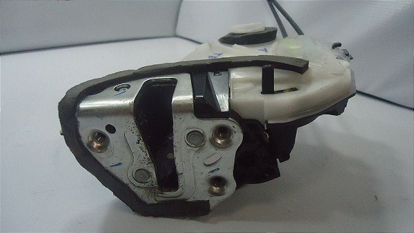 Fechadura Eletrica Traseira Esquerda Toyota Yaris 18/19
