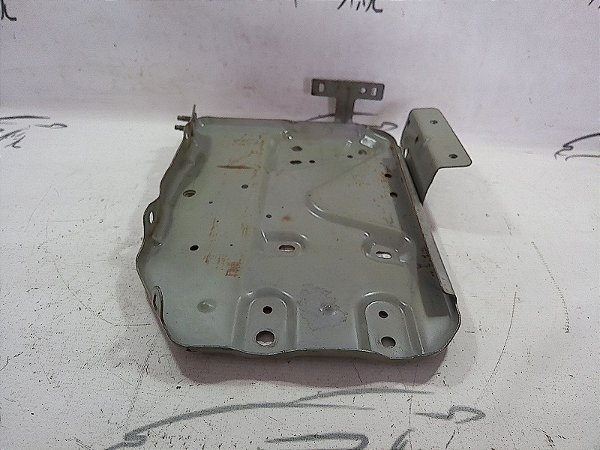 BASE  FERRO SUPORTE BATERIA NISSAN VERSA 17 18 19 20 1.6