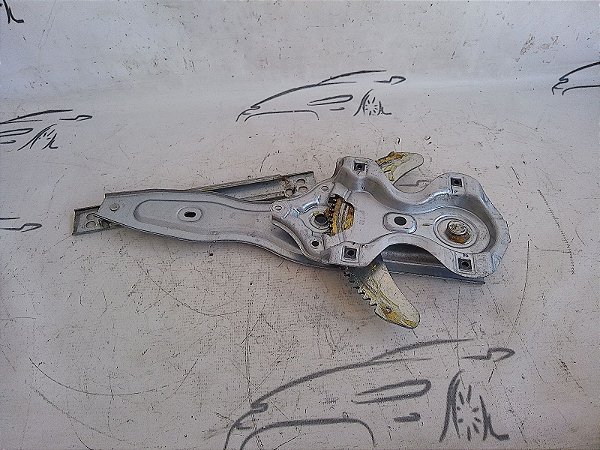 MAQUINA VIDRO TRASEIRO DIREITO NISSAN VERSA 17 18 19 20