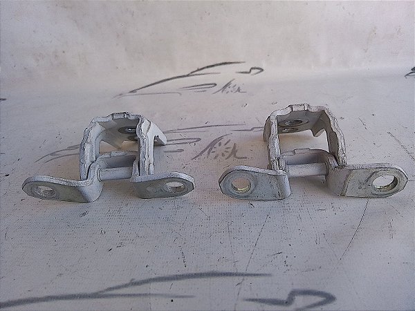 PAR DOBRADICA PORTA TRASEIRA DIREITA NISSAN VERSA 17 18 19