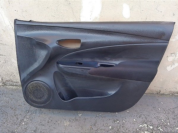 Lateral Forro Porta Dianteiro Dir Yaris 2023 165km Rodado