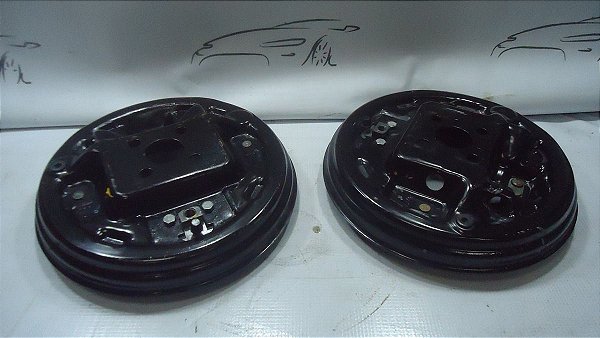 Par De Espelho De Freio Nissan Versa 15/16  1.6