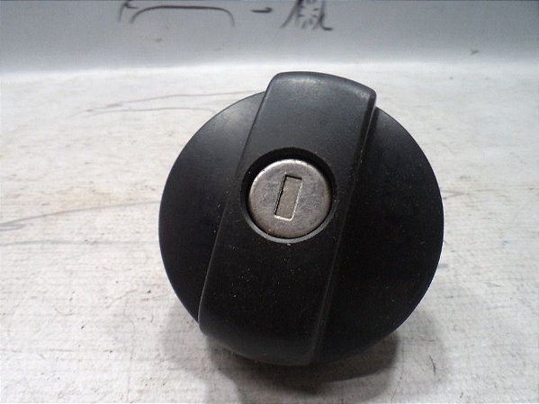 Tampa Tanque De Combustivel Peugeot 2008 15 A 18