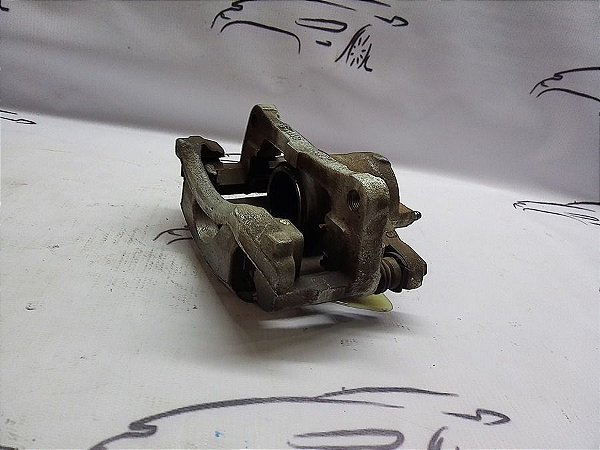 Pinça Munhão Freio Dianteira Direita Toyota Etios 15/16