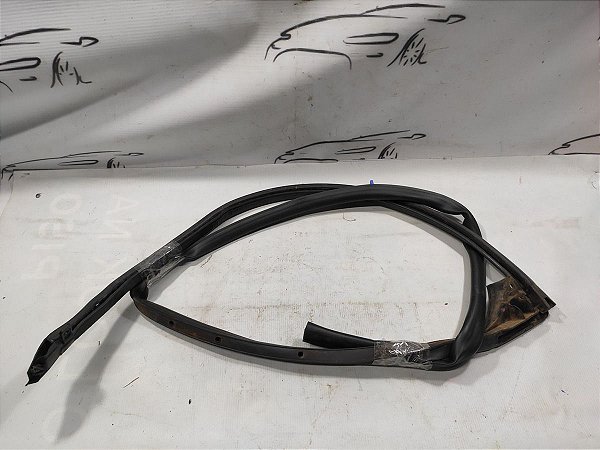 Borracha Contorno Porta Traseira Direita Peugeot 208 22/23