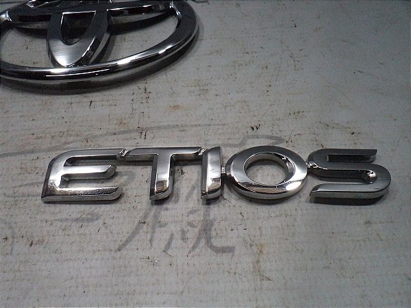 Kit Emblema Emblemas Tampa Traseira Toyota Etios X 2018 1.5