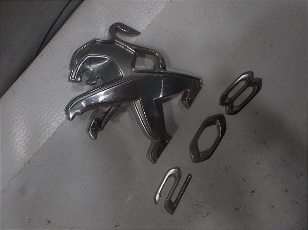 Kit Emblema Tampa Traseira Peugeot 208 2021 2022 Mod Novo