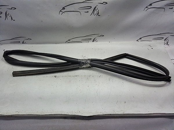 Borracha Contorno Vidro Diant Esq Yaris 2023 165km Rodado