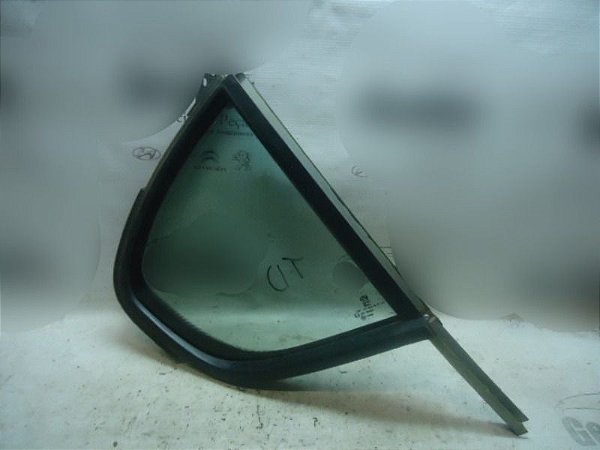 Vidro Vigia Oculos Traseiro Direito Peugeot 408 2012