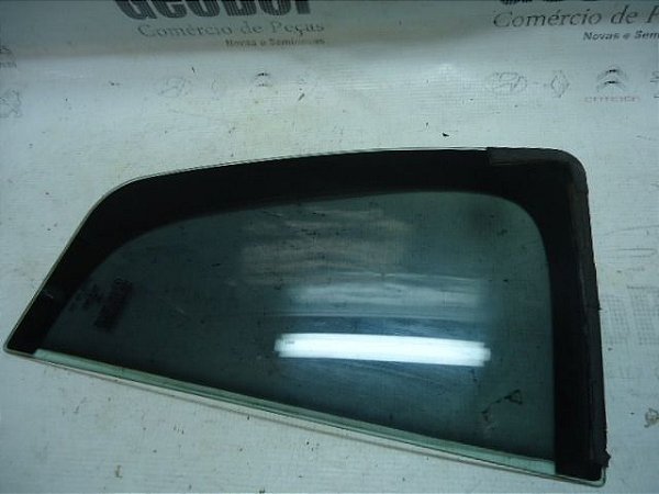 Vidro Vigia Traseira Direita Sandero Stepway 15/16