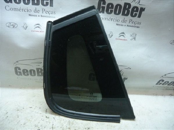 Vidro Vigia Traseira Direita Peugeot 2008 15 A 17