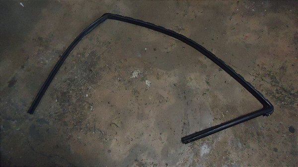 Borracha Contorno Vidro Dianteiro Esq. Nissan Versa 12 A 17