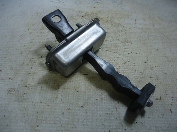 Limitador Dianteiro Esquerdo  Peugeot 2008 15/16
