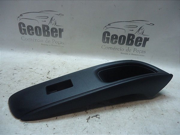 Moldura Comando Botao Vidro Traseiro Direito Nissan Versa 14