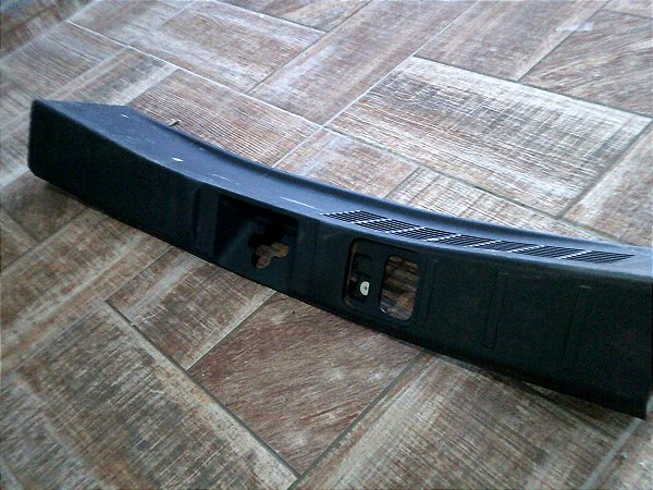Acabamento Batente Porta Malas Mitsubishi Outlander 2015/16