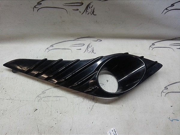 Moldura Farol Milha Esquerdo Toyota Yaris Xls 19/20 Original