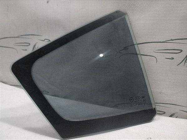 Vidro Vigia Fixo Oculos Traseiro Direito Kia Cerato 16/17