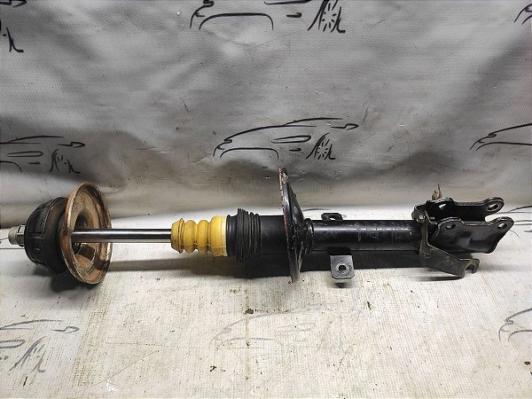 Amortecedor Coxim Batente Dianteiro Esq Duster 2.0 4wd 16/17