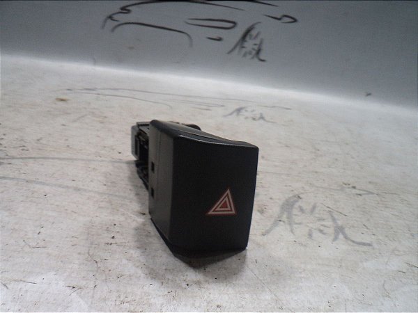 Botao Botão De Alerta Toyota Corolla 16/17 Original