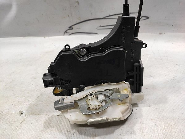 Fechadura Porta Traseira Esquerda Mitsubishi Lancer 2016