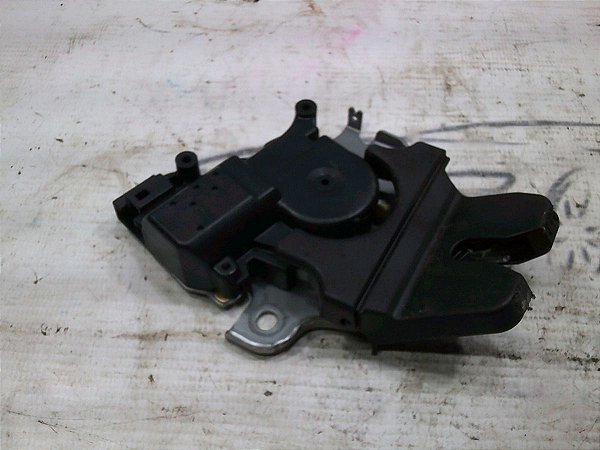 Fechadura Tampa Traseira Porta Malas Mitsubishi Lancer 19/20