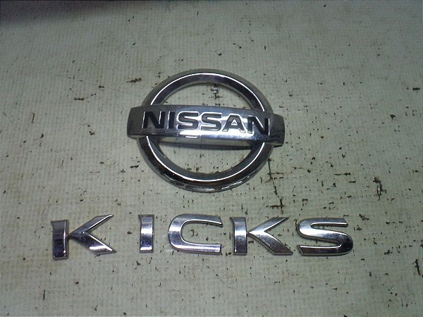 Kit Emblemas Tampa Traseira Nissan Kicks 2018