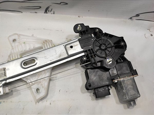 Motor E Maquina Vidro Traseiro Direito Creta Ultimate 22/23