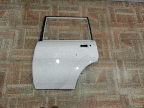 Porta Lataria Traseira Esquerda Pajero Tr4 2.0 11/12 Detalhe