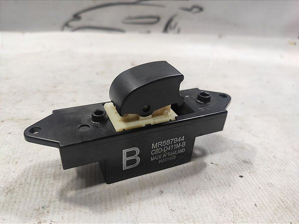 Botao Comando Vidro Traseiro Direito Mitsubishi Lancer 2016