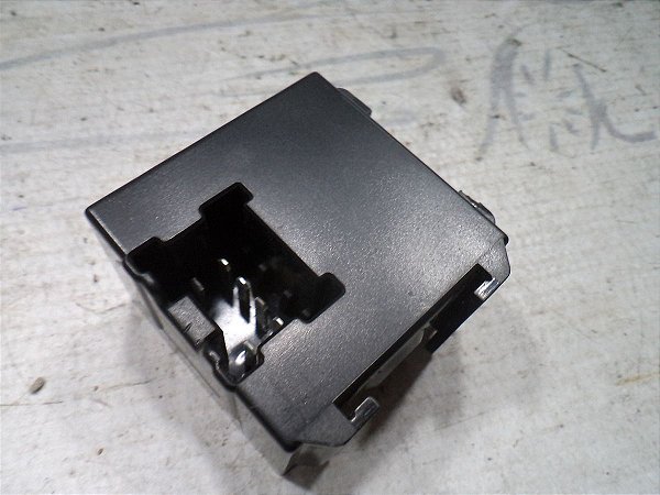 Rele Trava Porta Nissan Kicks 19/20 1.6 Original