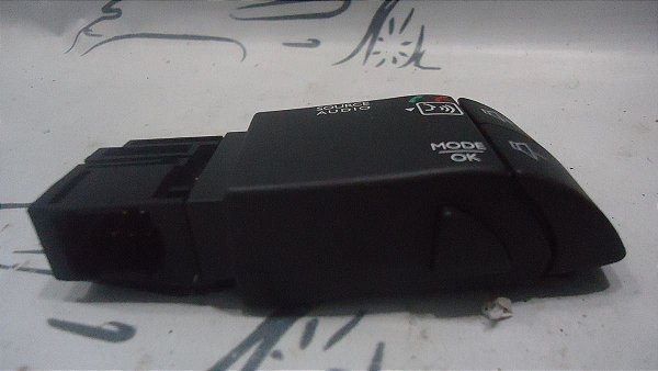 Alavanca Comando Do Som Radio Volante Duster Oroch 18/19