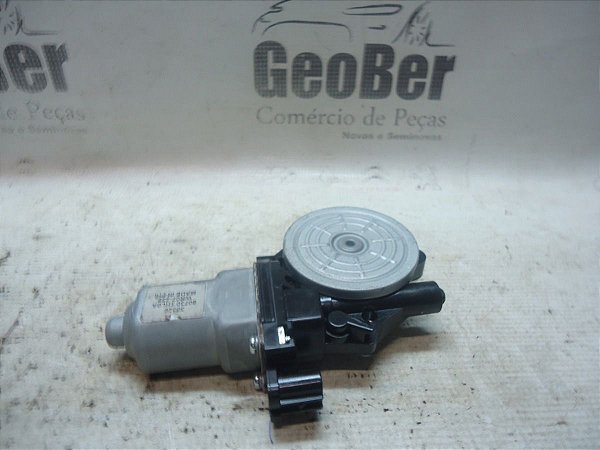Motor Maquina Vidro Dianteiro Direito Nissan Versa 12 A 17