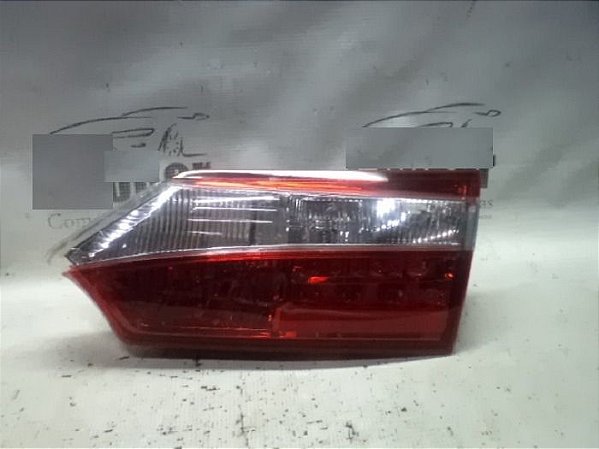 Lanterna Direita Porta Malas Toyota Corolla 2016