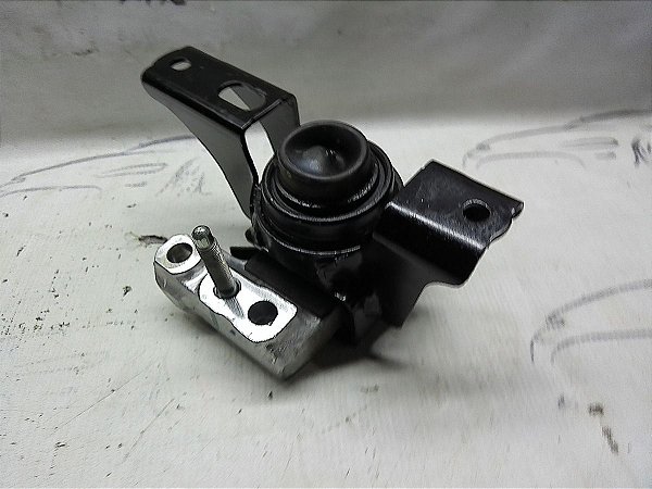 Coxim Motor Lado Direito Yaris 2023 1.5 Aut. 165km Rodado