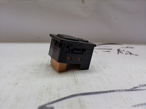 Botao Regulagem Retrovisor Eletrico Toyota Etios 15/16 Sedan